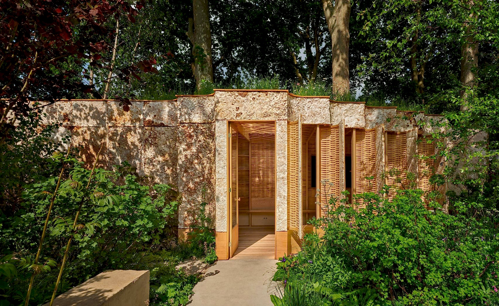 chelsea-flower-show-mycelium-pavilion-exterior
