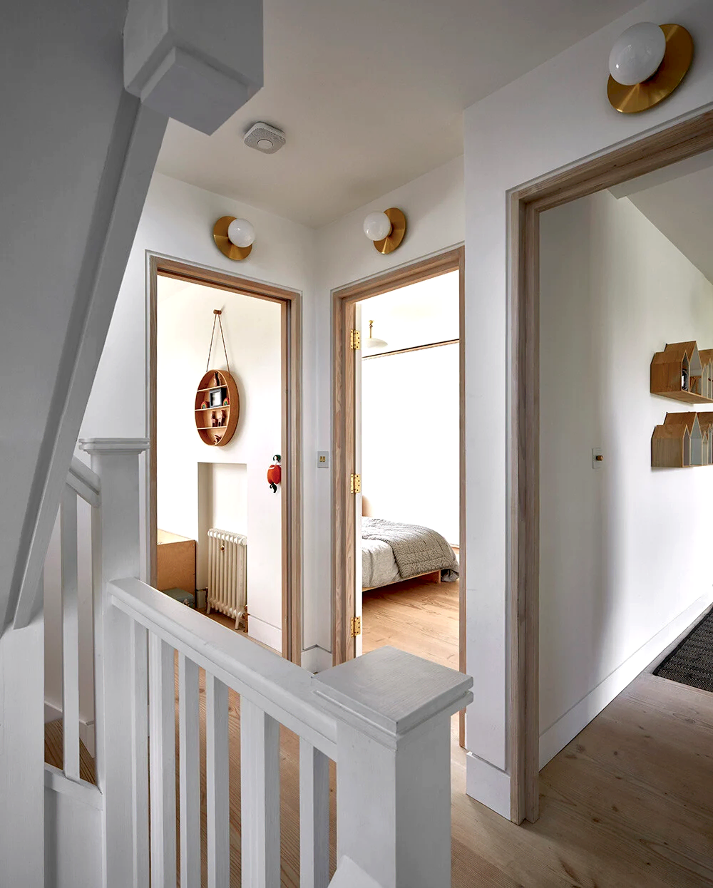 RISE-Design-Studio-Architects-Architrave-and-Skirting-Shadow-Gap