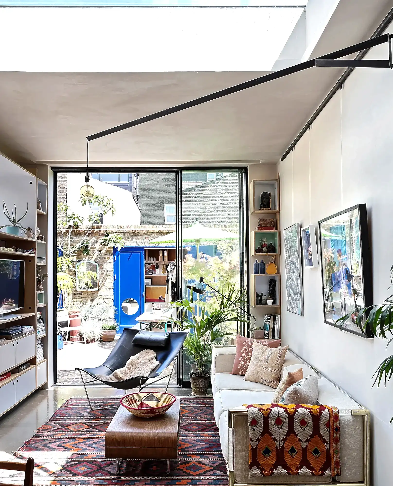 RISE-Design-Studio-Architects-Birch-&-Clay-Refugio-Sustainable-Architecture-3AF-04-Living