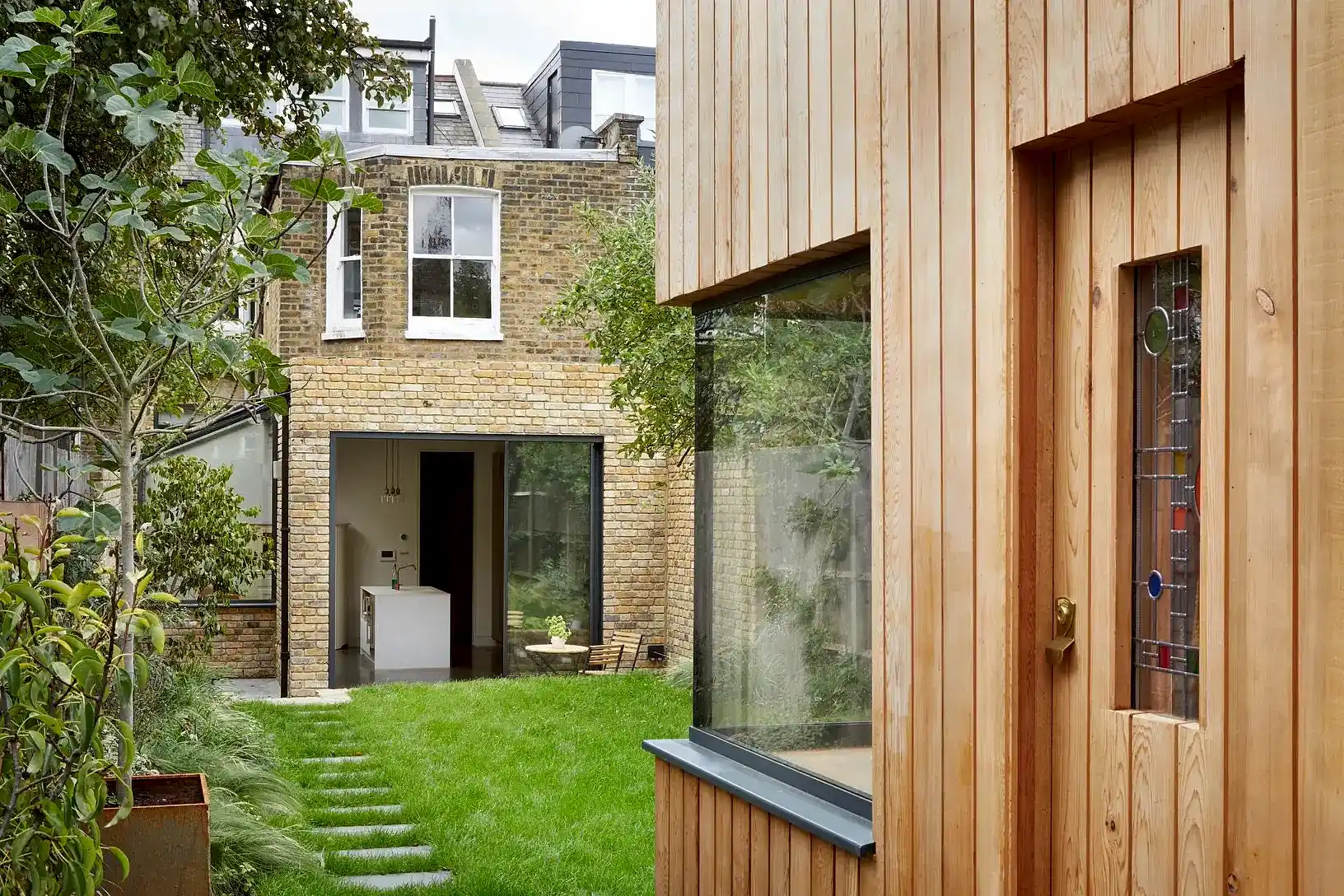 RISE-Design-Studio-Architects-Queens-Park-Glazed-Envelope-3AF-06-1