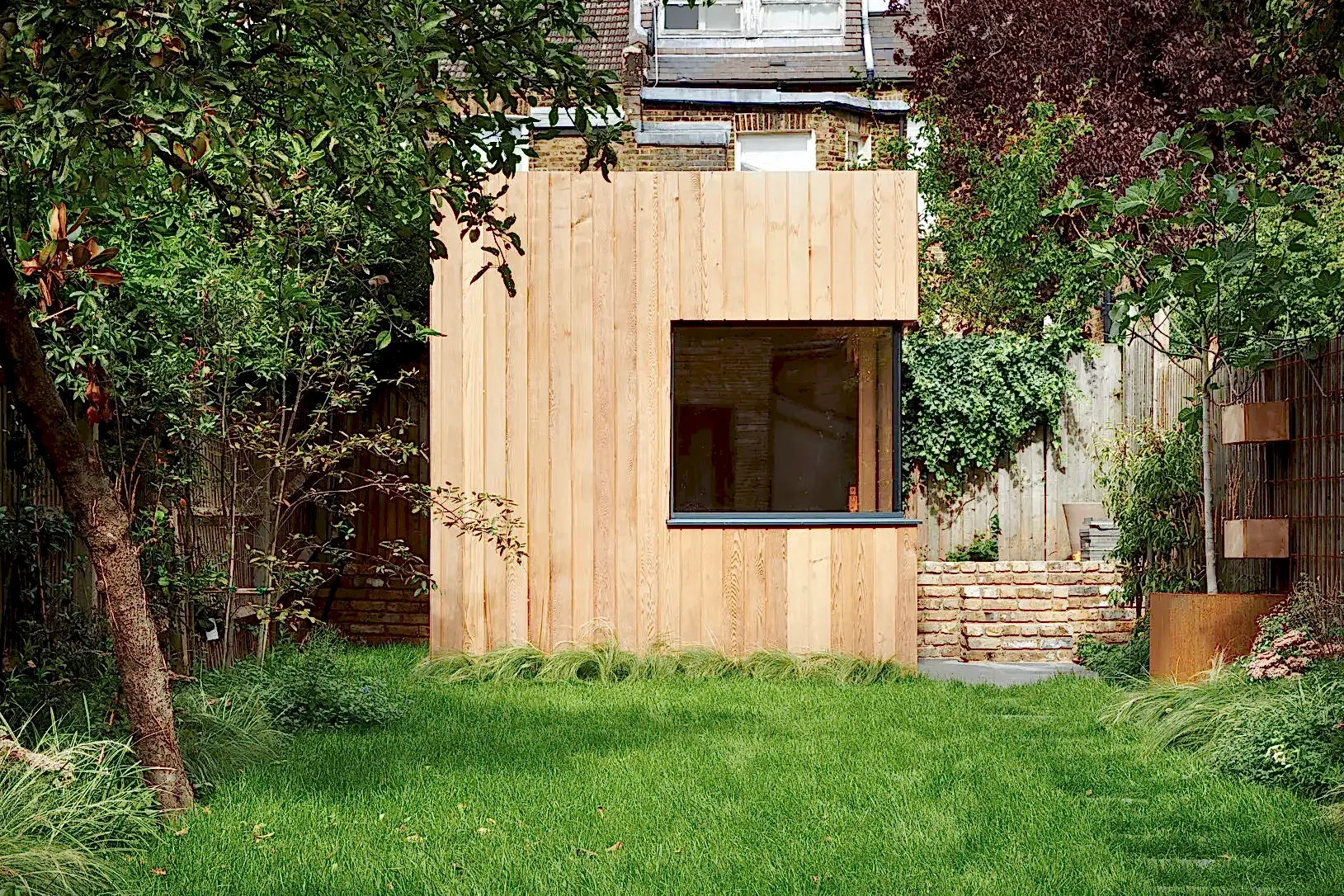 RISE-Design-Studio-Architects-Queens-Park-Glazed-Envelope-3AF-14-1