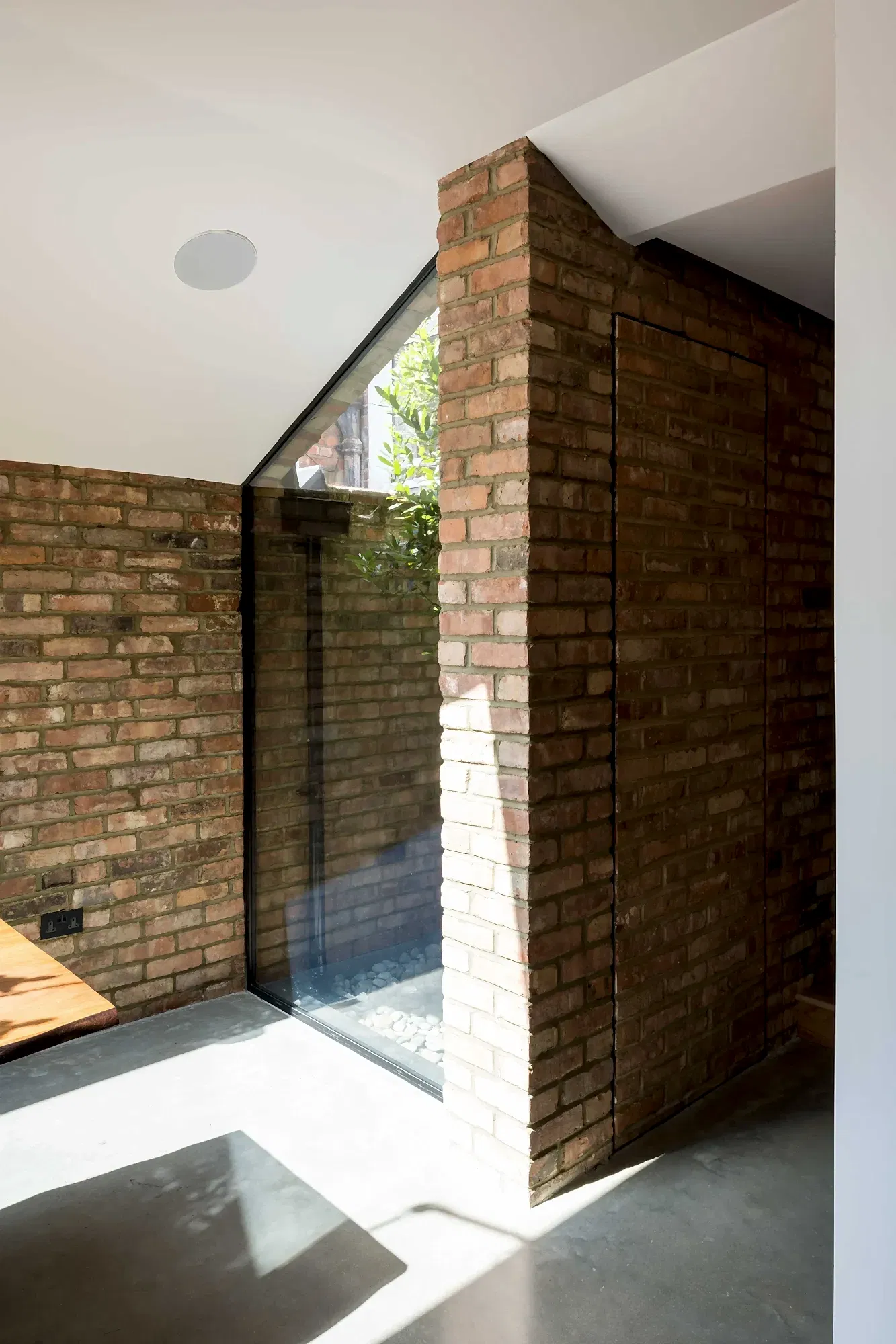RISE-Design-Studio-Architects-Queens-Park-House-Sustainable-Home-3AF-03