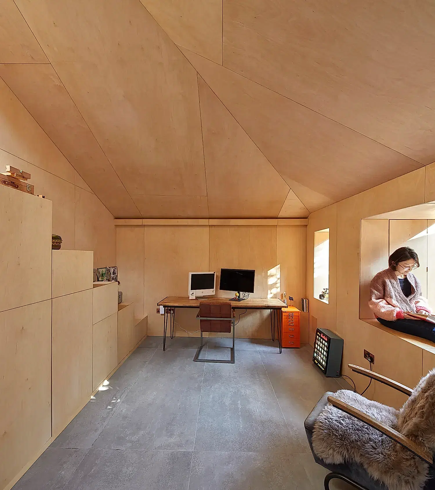 RISE-Design-Studio-Architects-The-Bunker-Garden-Studio-Sustainable-Outbuilding-3AF-05