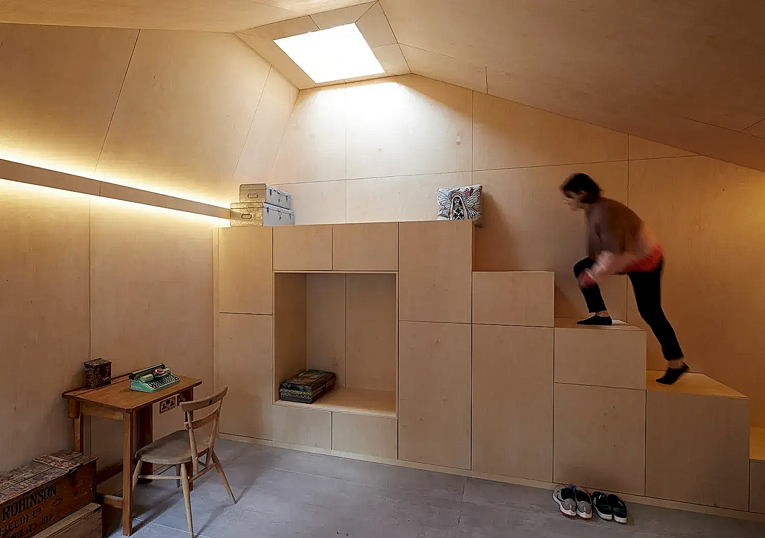 RISE-Design-Studio-Architects-The-Bunker-Garden-Studio-Sustainable-Outbuilding-3AF-15-1