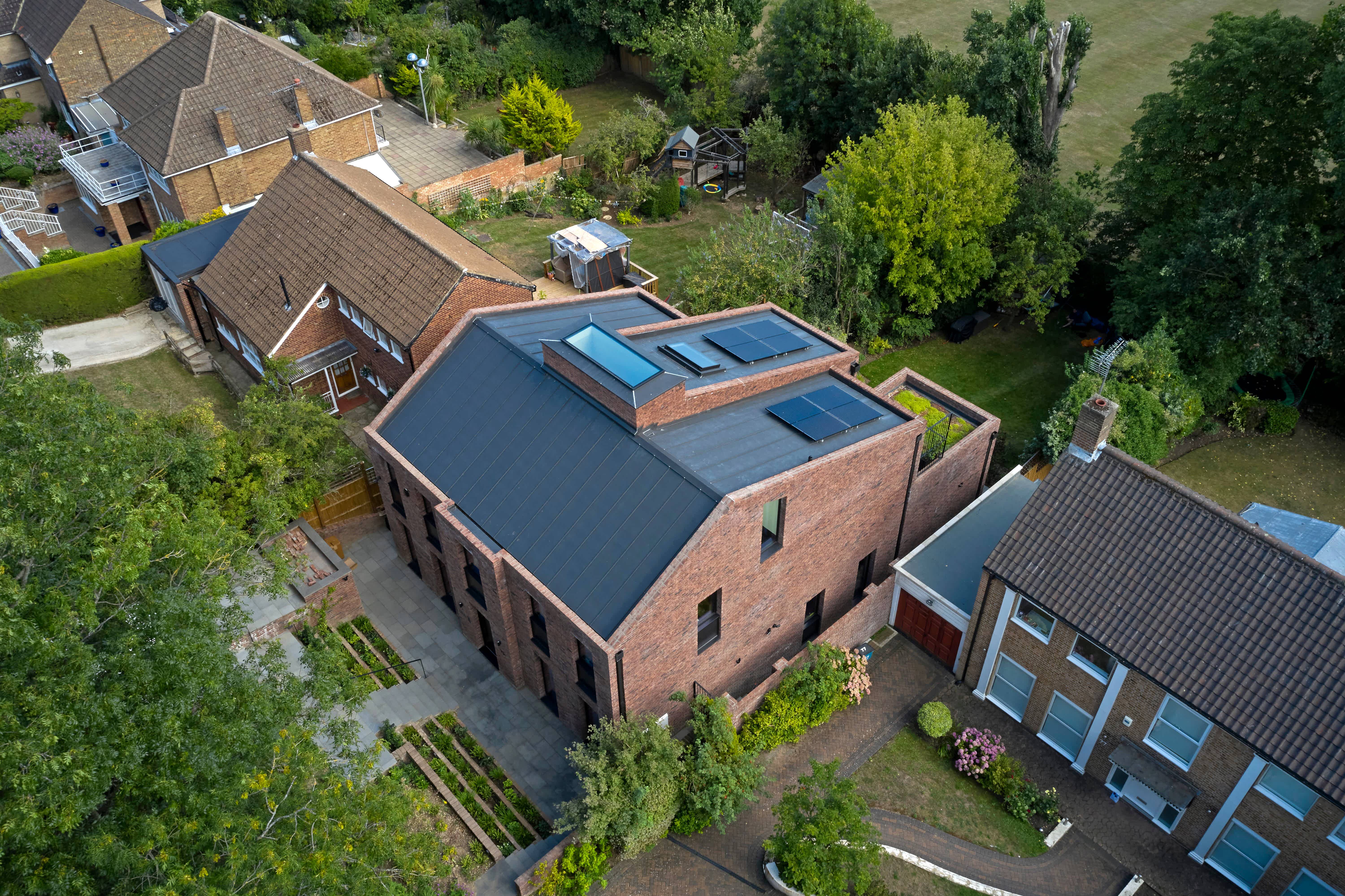 RISE-Design-Studio-London-Architects-Mill-Hill-House-New-Build-Low-Energy-Home