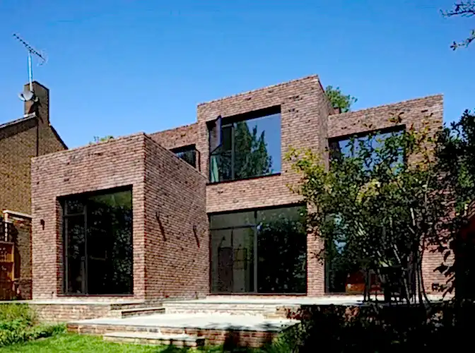 RISE_Design_Studio-Mill_Hill_Hou