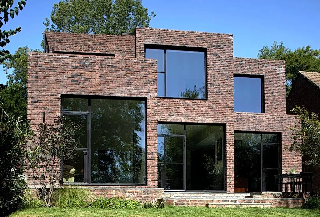 Photo of contemporary house in North London