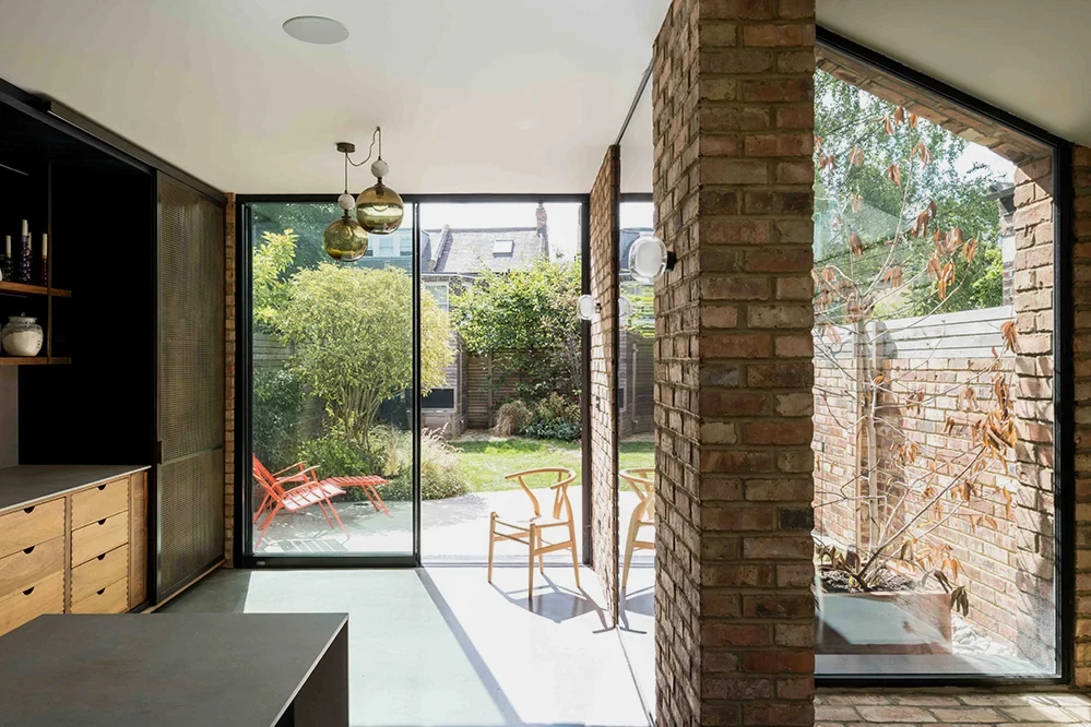 sustainable-home-extension-natural-materials-glazing-garden-access